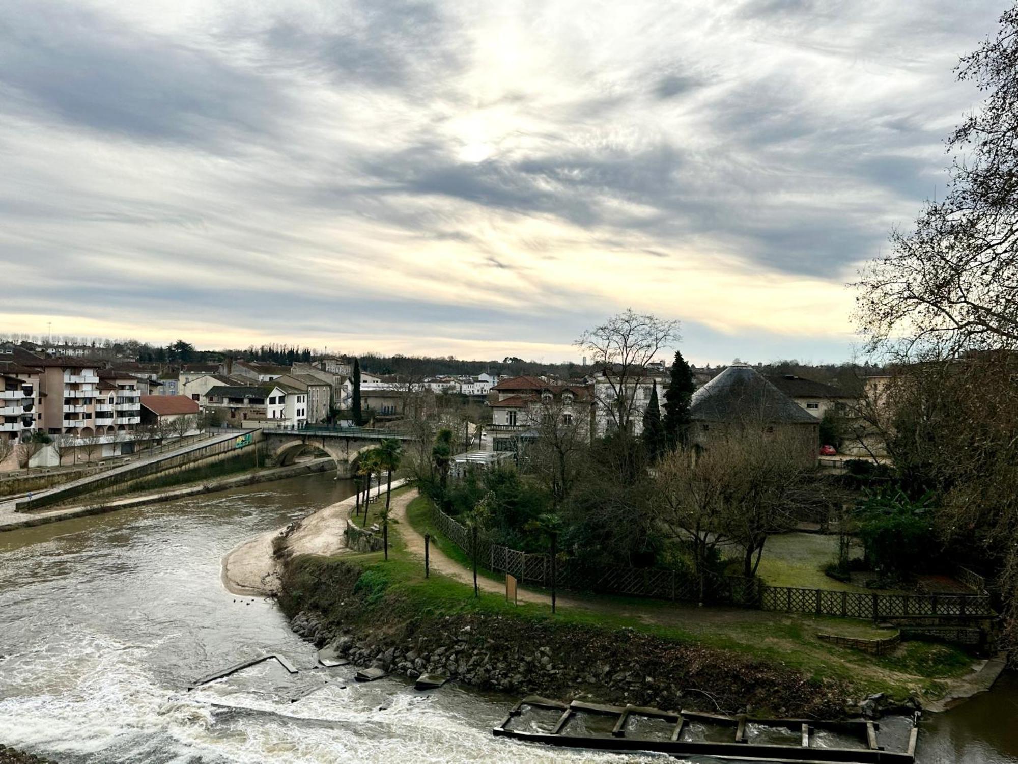 La Confluence - Vue Imprenable & Hyper Centre Mont-de-Marsan Exterior foto